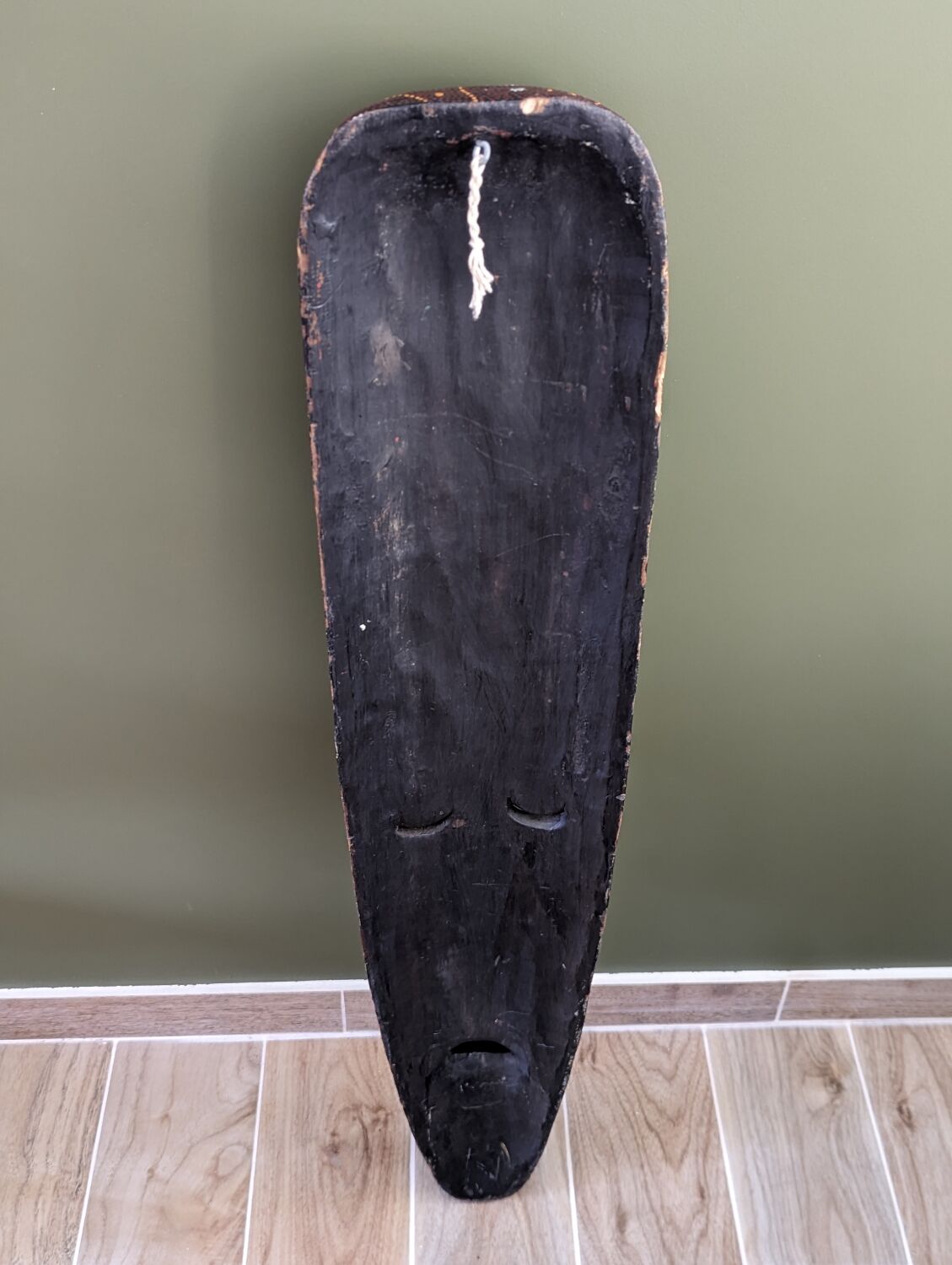 Asian tribal mask 1m