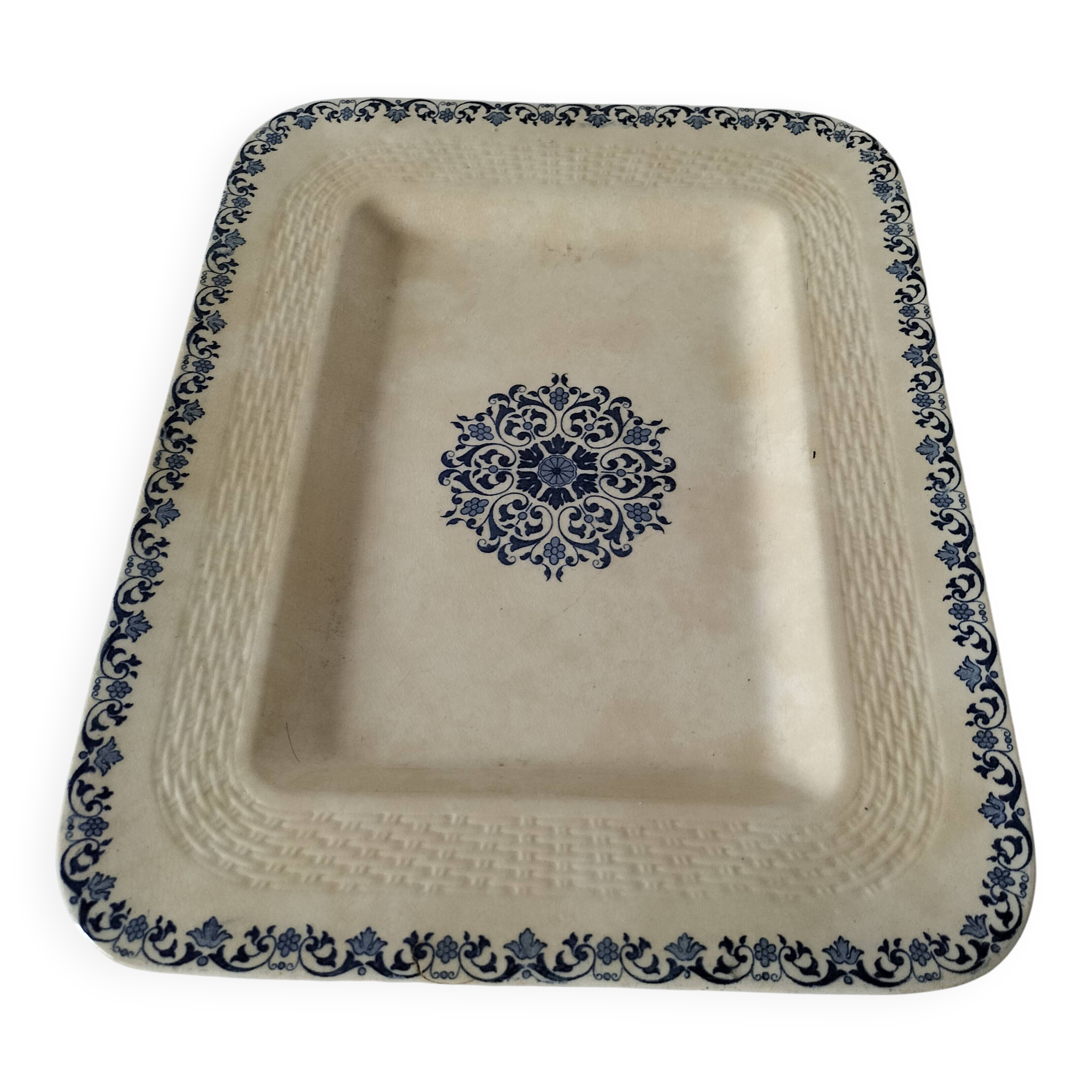 Large antique Gien earthenware dish – braided border – late 19th century