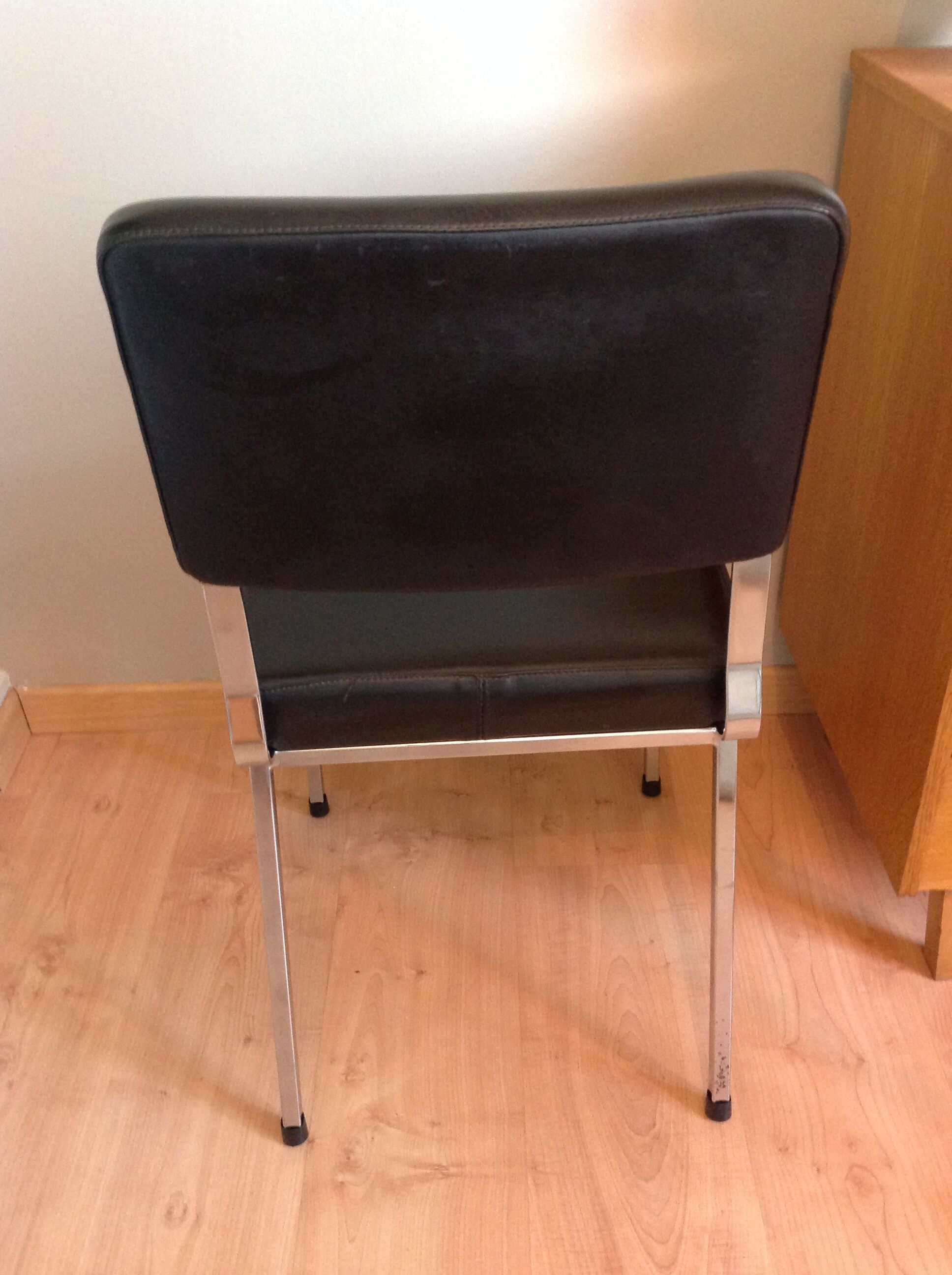 Chair in faux black leather and chrome metal / vintage 60-70s