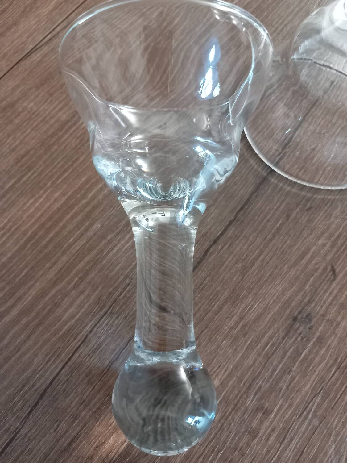 2 verres de chai pour dégustation vin
