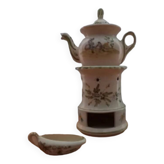 White teapot
