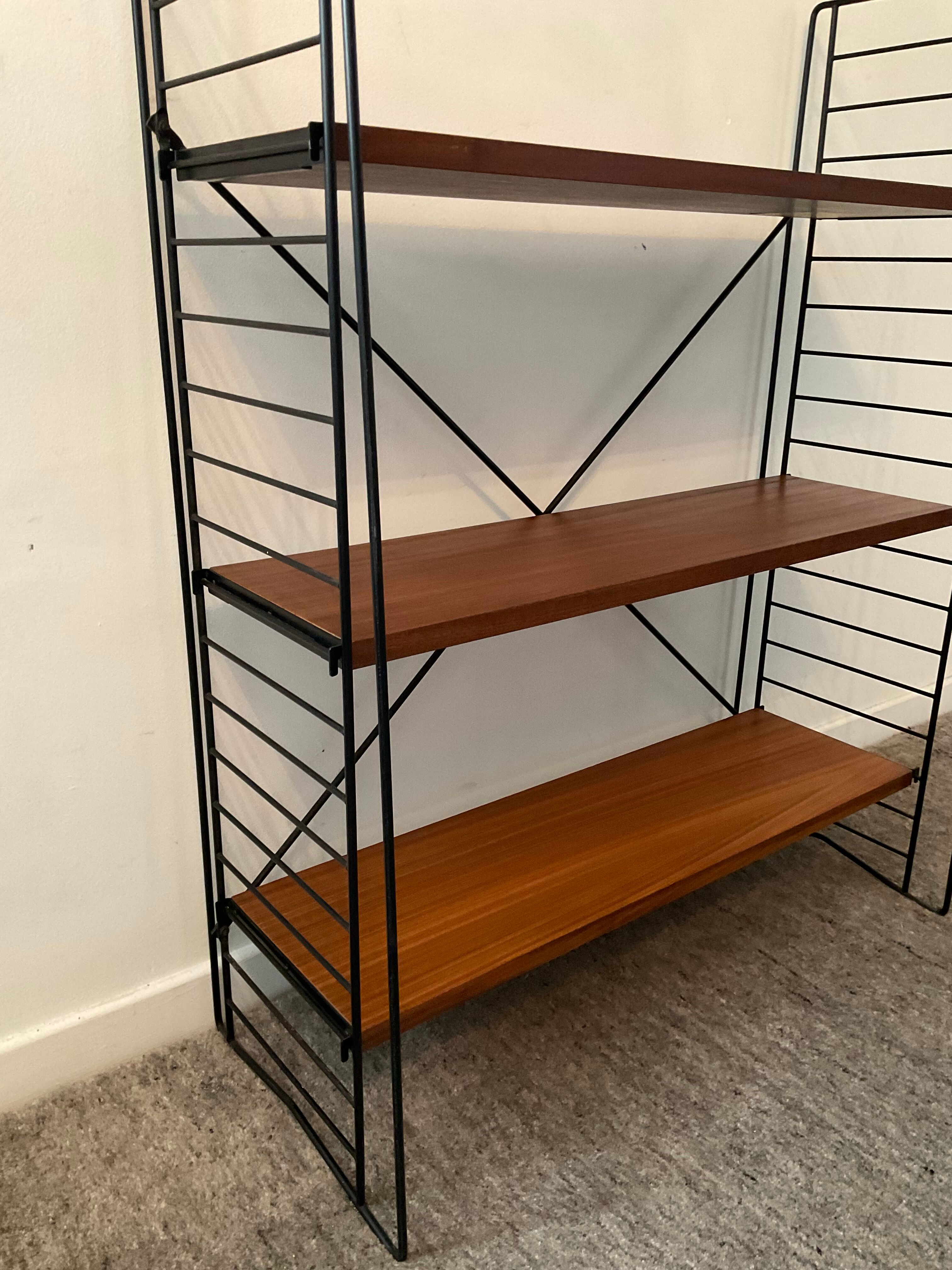 Tomado D.Dekker shelf from the 50s-60s