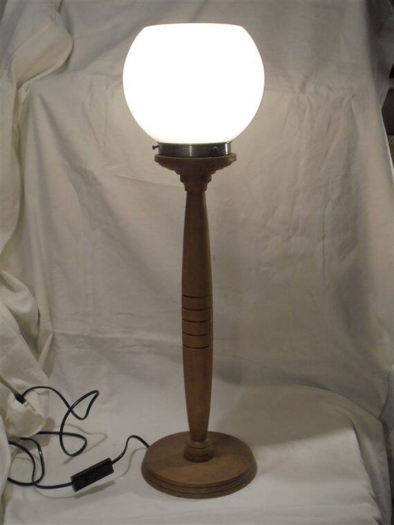 Lampe globe opaline