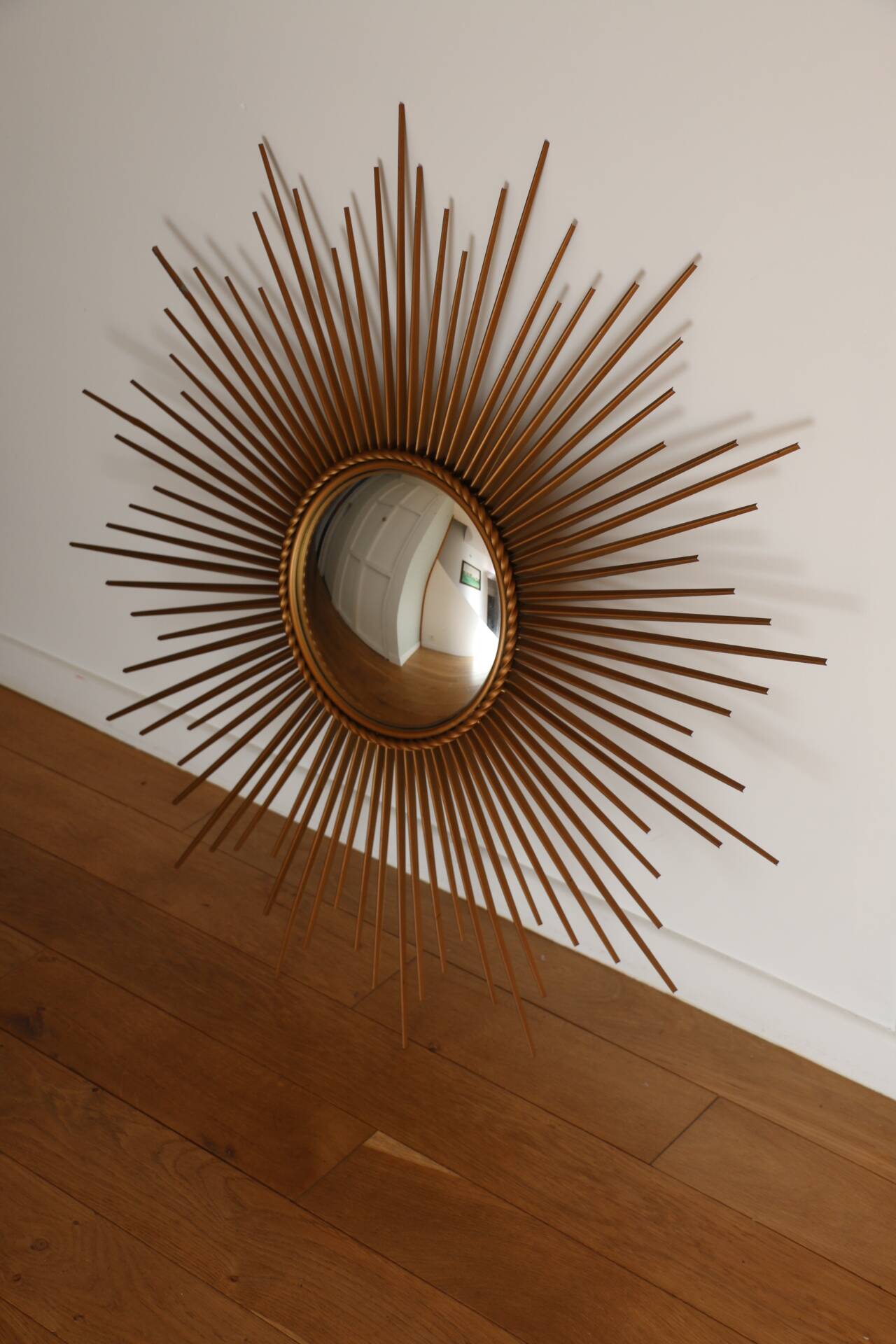 Witch mirror chaty-vallauris 856mm