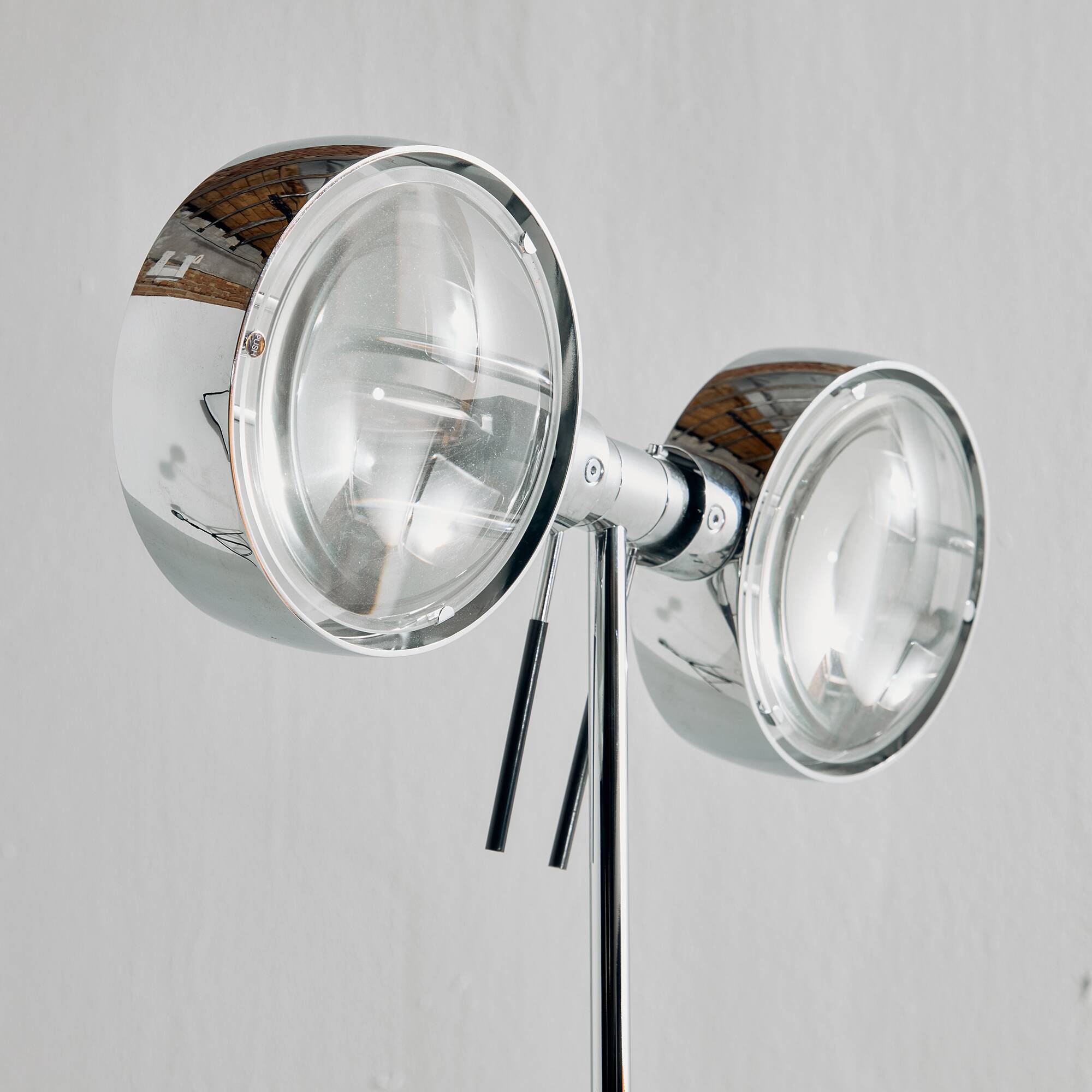 Sento terra floor lamp by Axel Meise & Christoph Kügler for Occhio