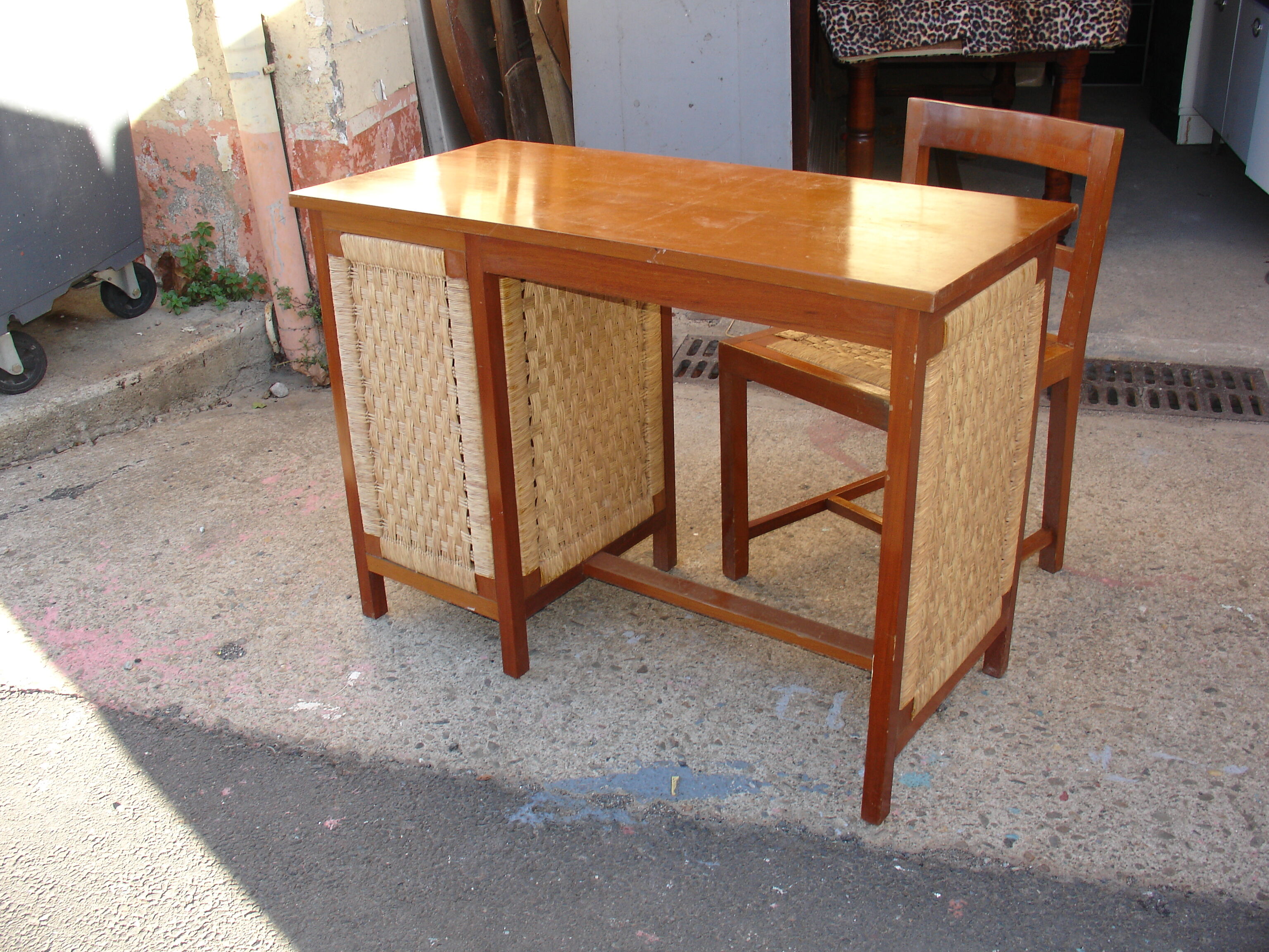 Desk and chair in mahogany and straw seat, made in Mexico in 1959