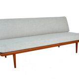 Daybed "Minerva " de Peter Hivdt et Orla Molgaard Nielsen