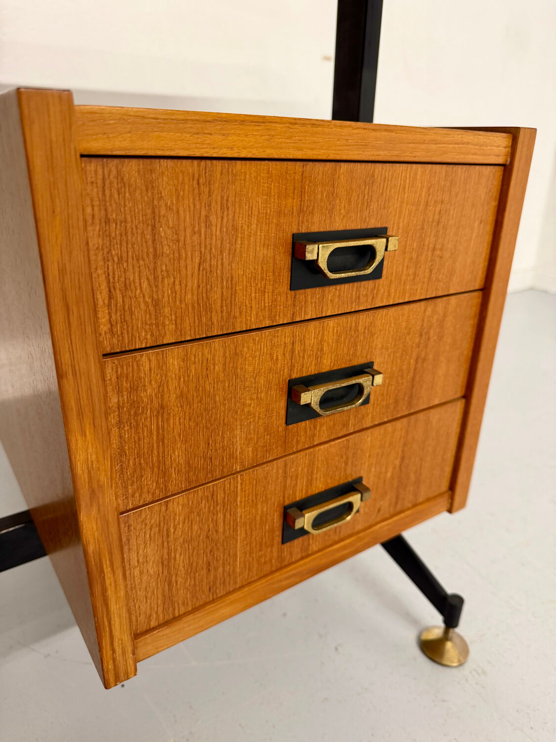 Vintage Italian design desk from the 1960s in wood and metal.