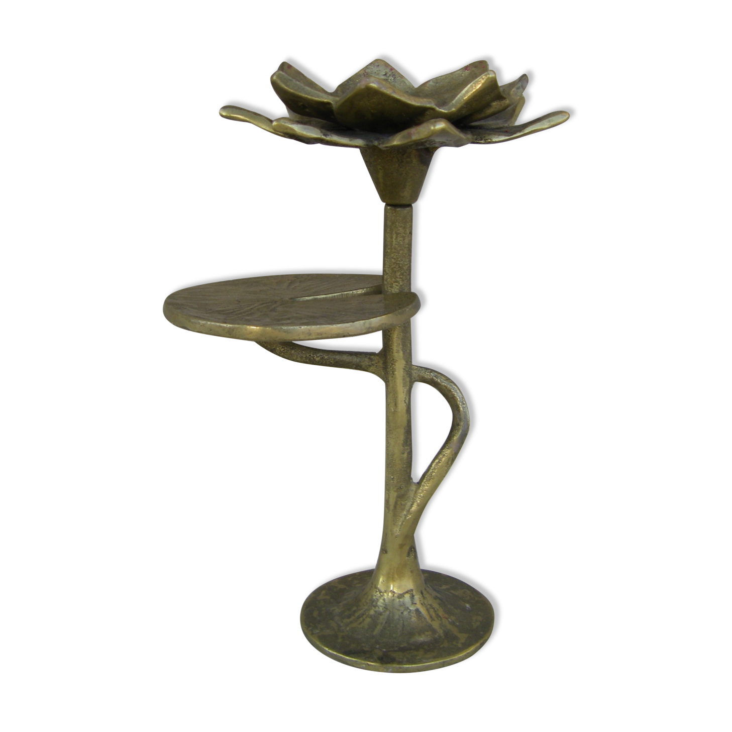 Water lily candle holder