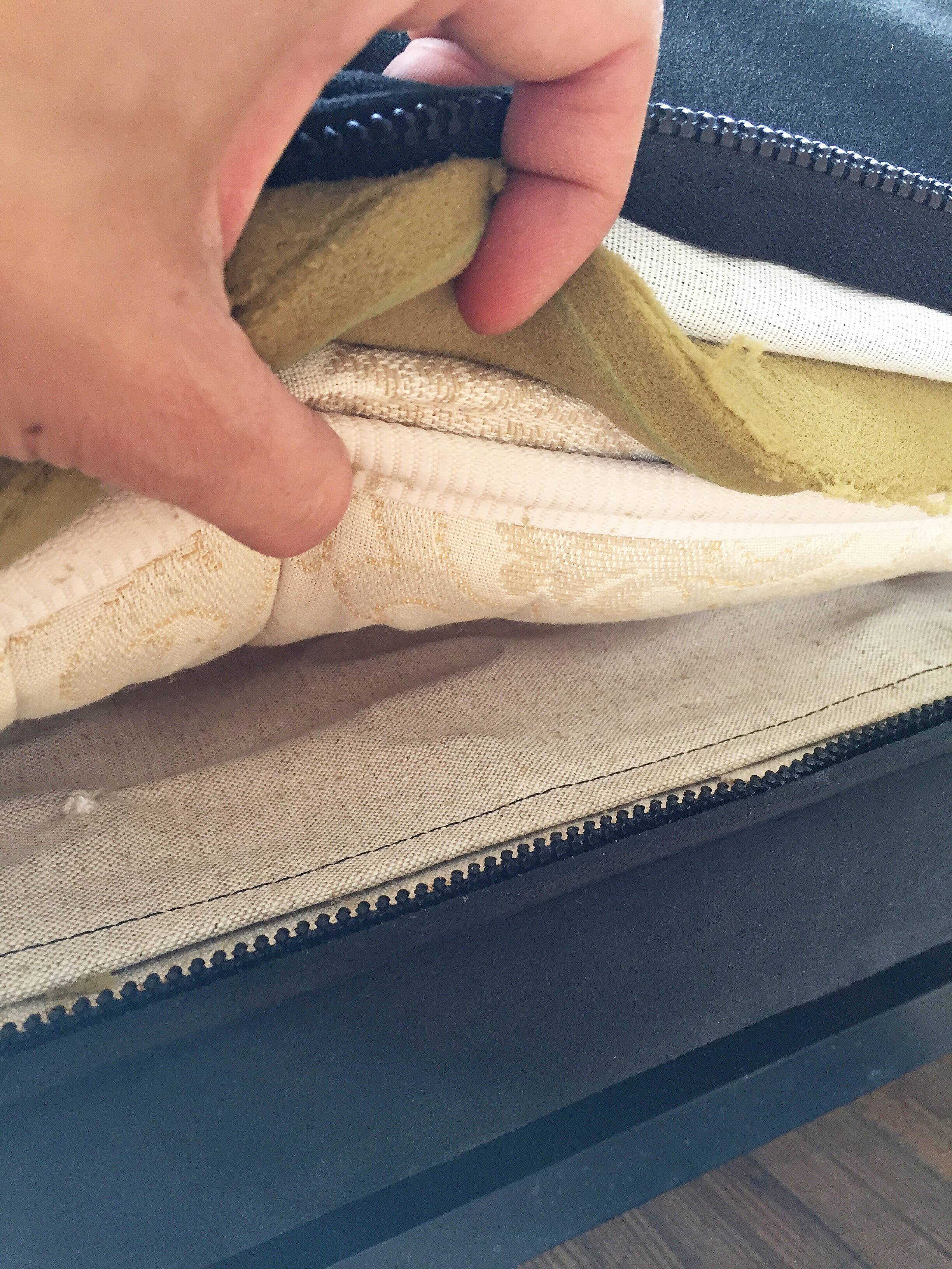 André Simard bench sofa for Airborne