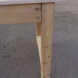 Raw farm table