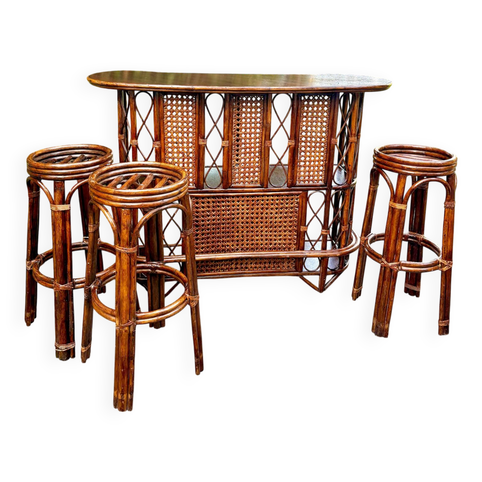 Rattan bar and vintage stools