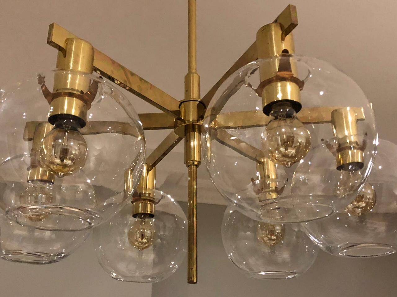 Lustre "Pastoral" en laiton avec six globes Hans-Agne Jakobsson