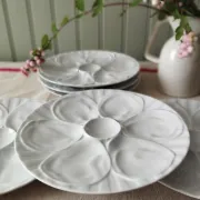 Set of 6 oyster plates in porcelain by Pillivuyt.