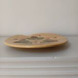 Strawberry pattern slip dish