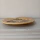 Plat en barbotine motif fraisiers