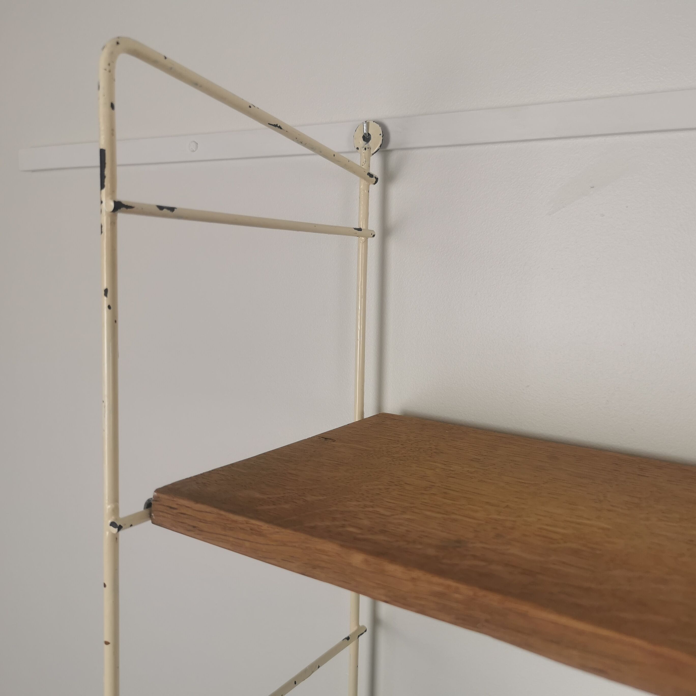 Modular metal and wood shelf