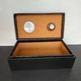 Cigar humidor