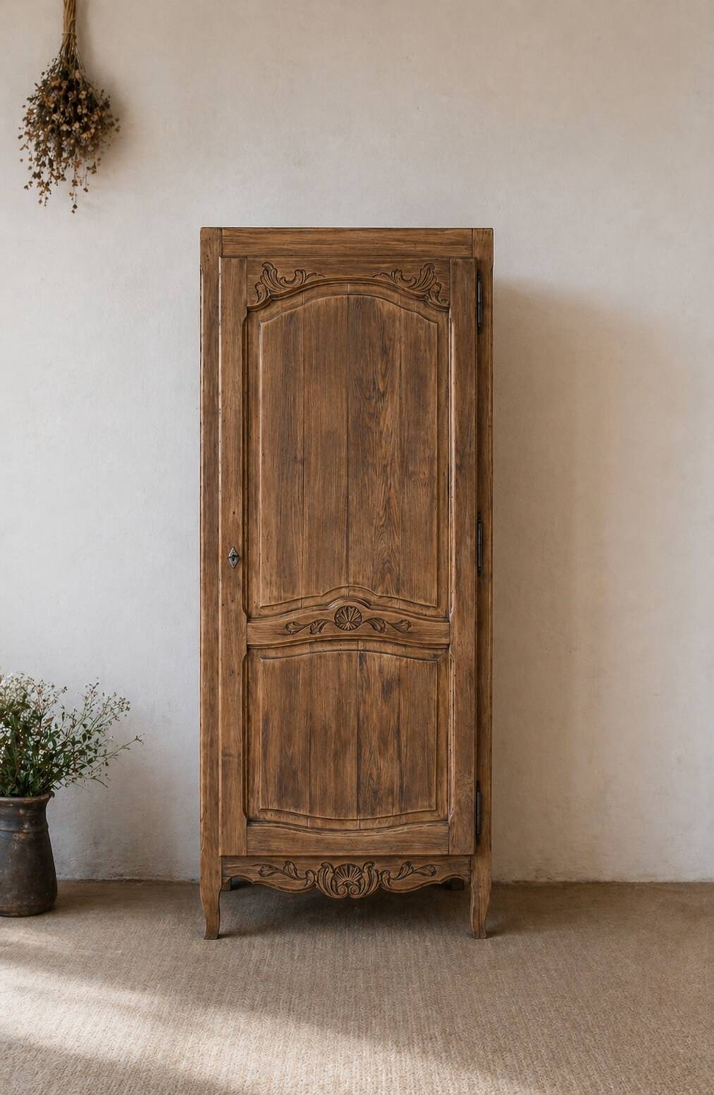 Bonnetière ancienne en bois massif