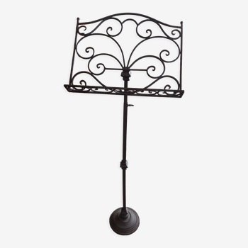 Wrought iron easel