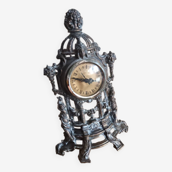 Horloge ancienne  en laiton année 70 sculptée