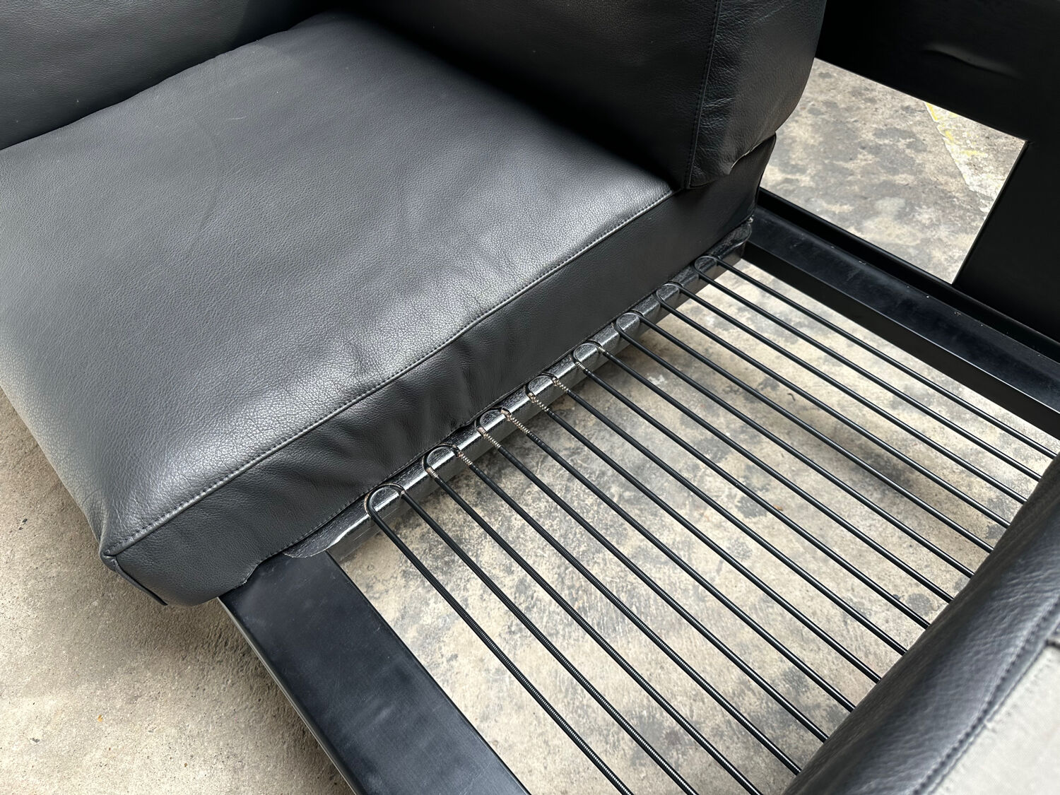 Bastiano Sofa by Tobia Scarpa for Knoll – Black Leather