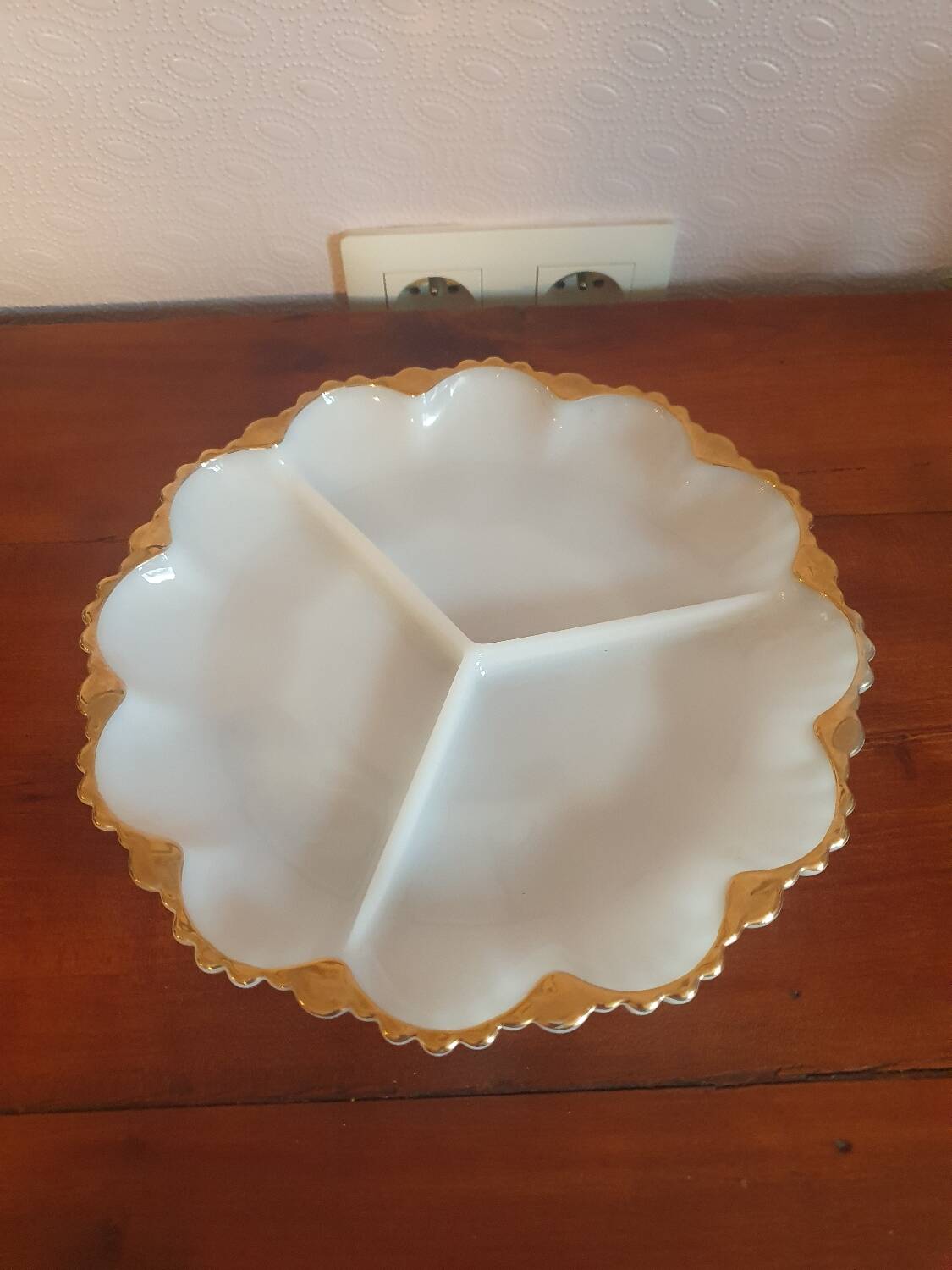 Dish with 3 compartments in opaline and vintage gilding
