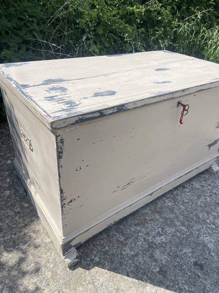 Wooden chest / trunk