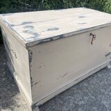 Wooden chest / trunk