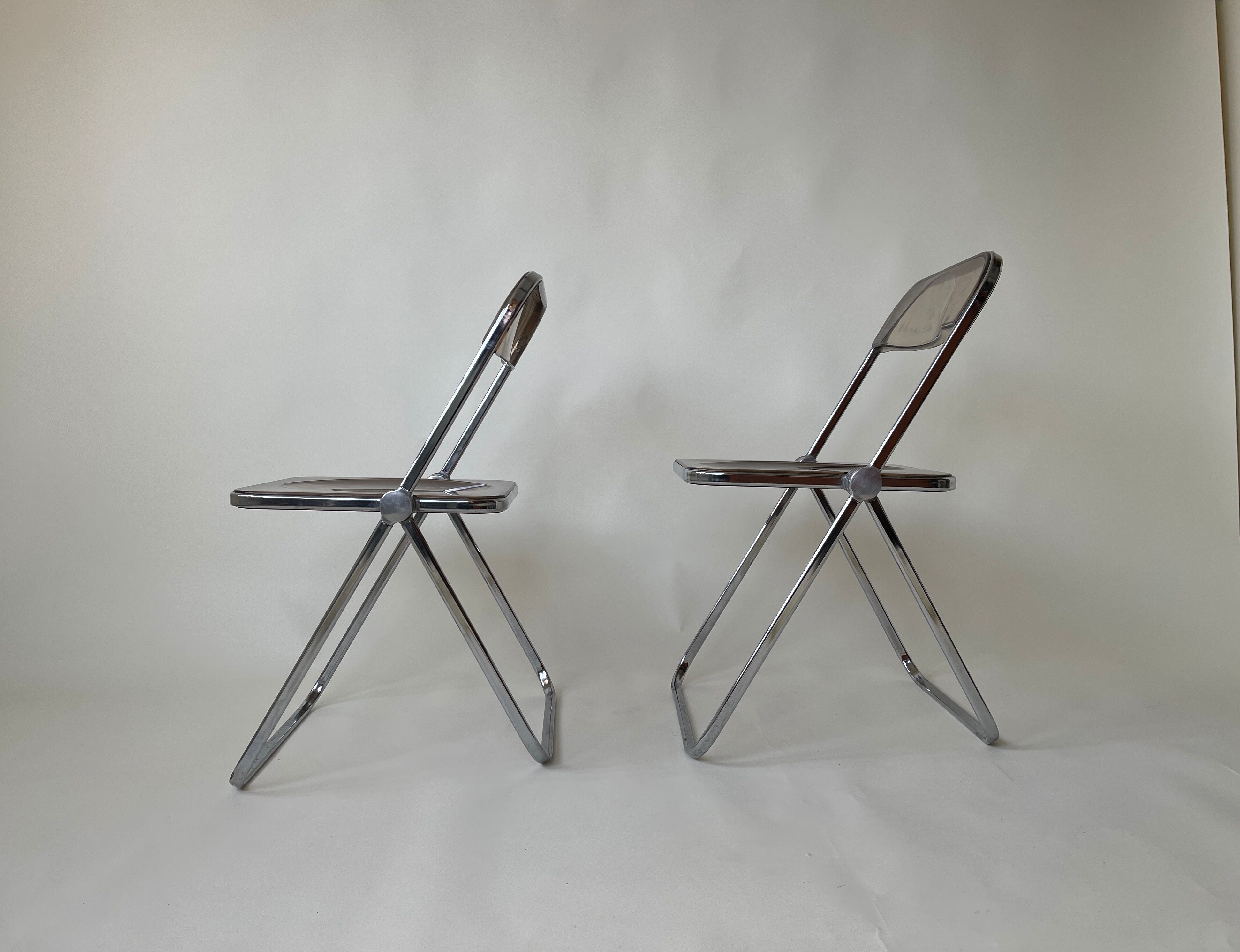 Pair of Folding Plia Chairs by Giancarlo Piretti