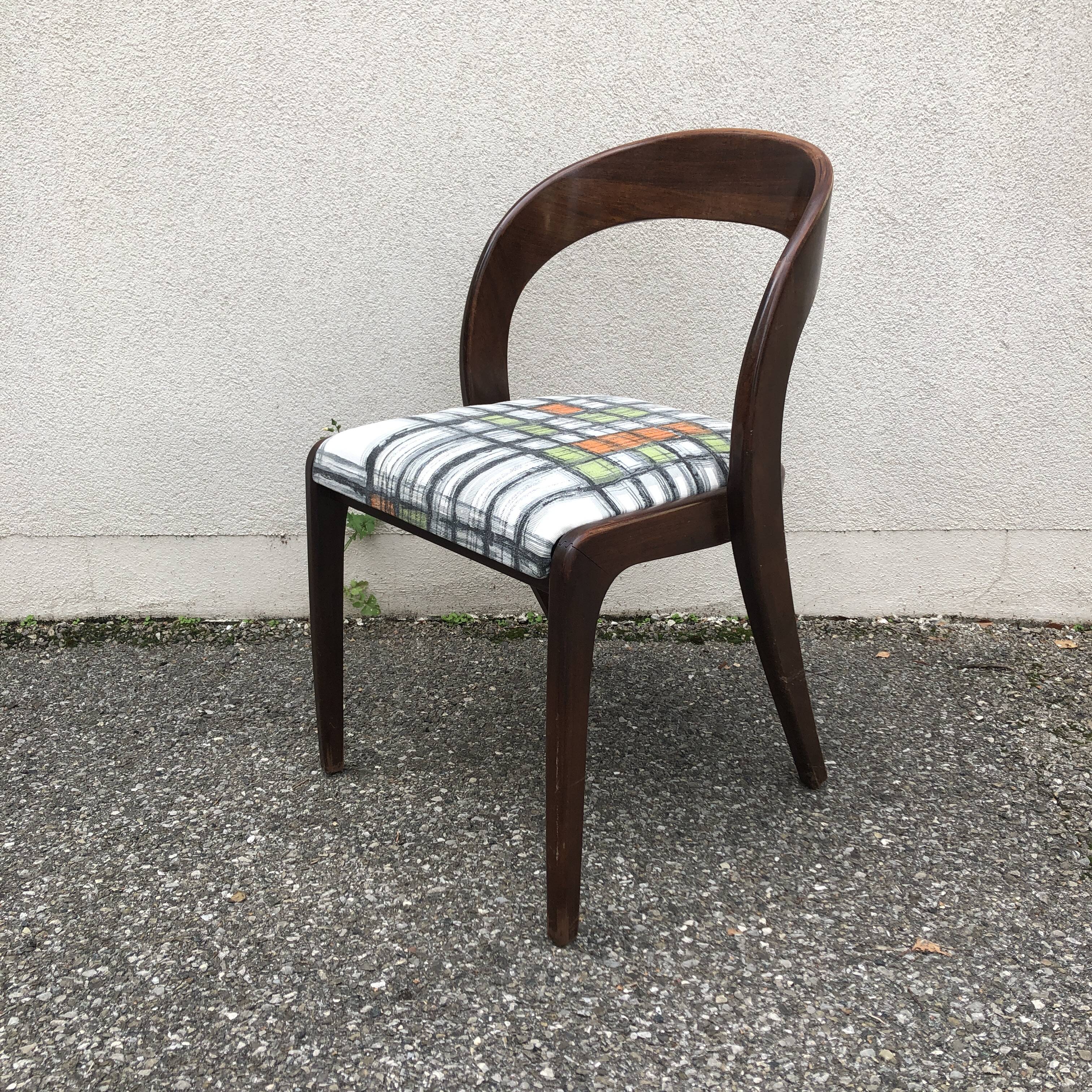 Baumann gondola chairs