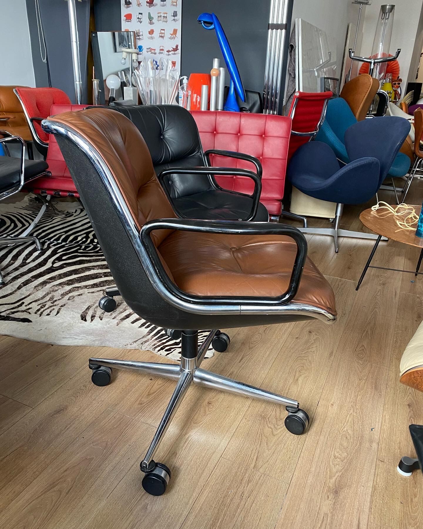 Pollock armchair first edition Knoll circa 1965