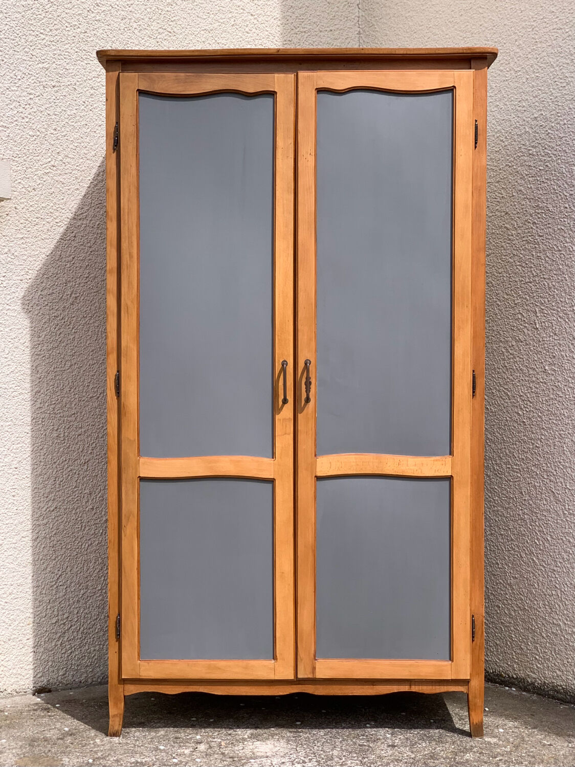 Vintage Parisian cabinet 1970s