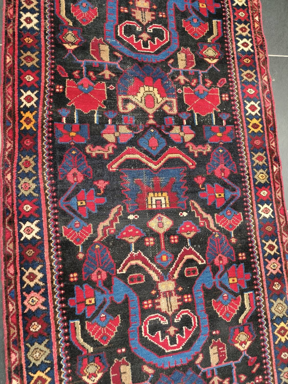 Hamedan carpet