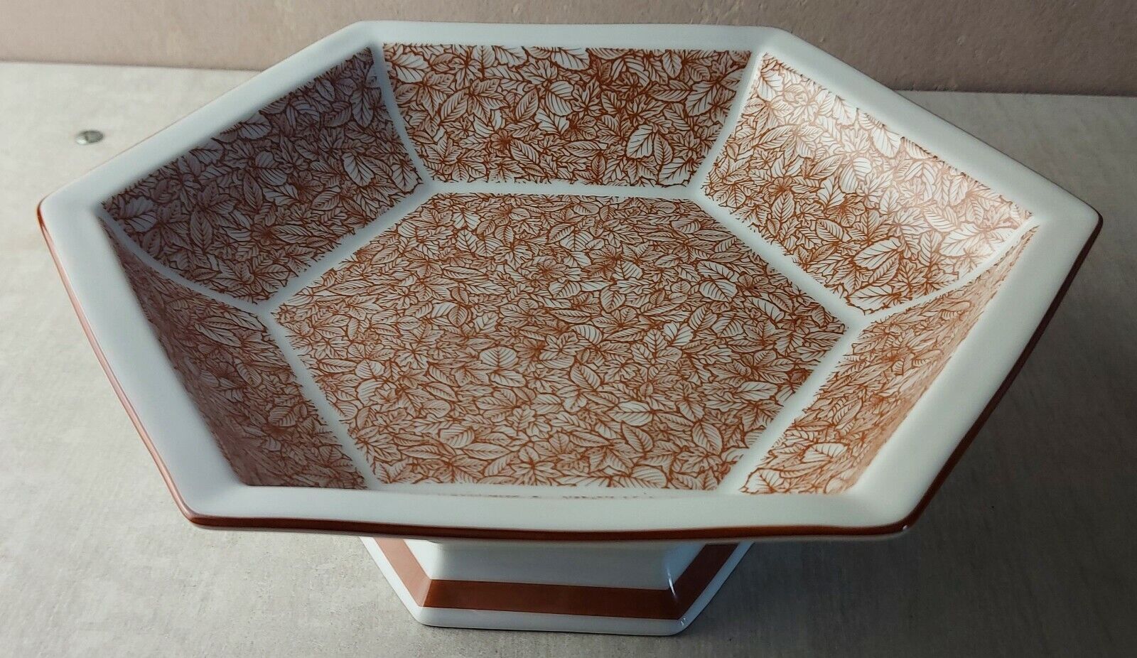 Ceramic fruit cup, leaf decoration, royal china seltmann bavaria 3003/30