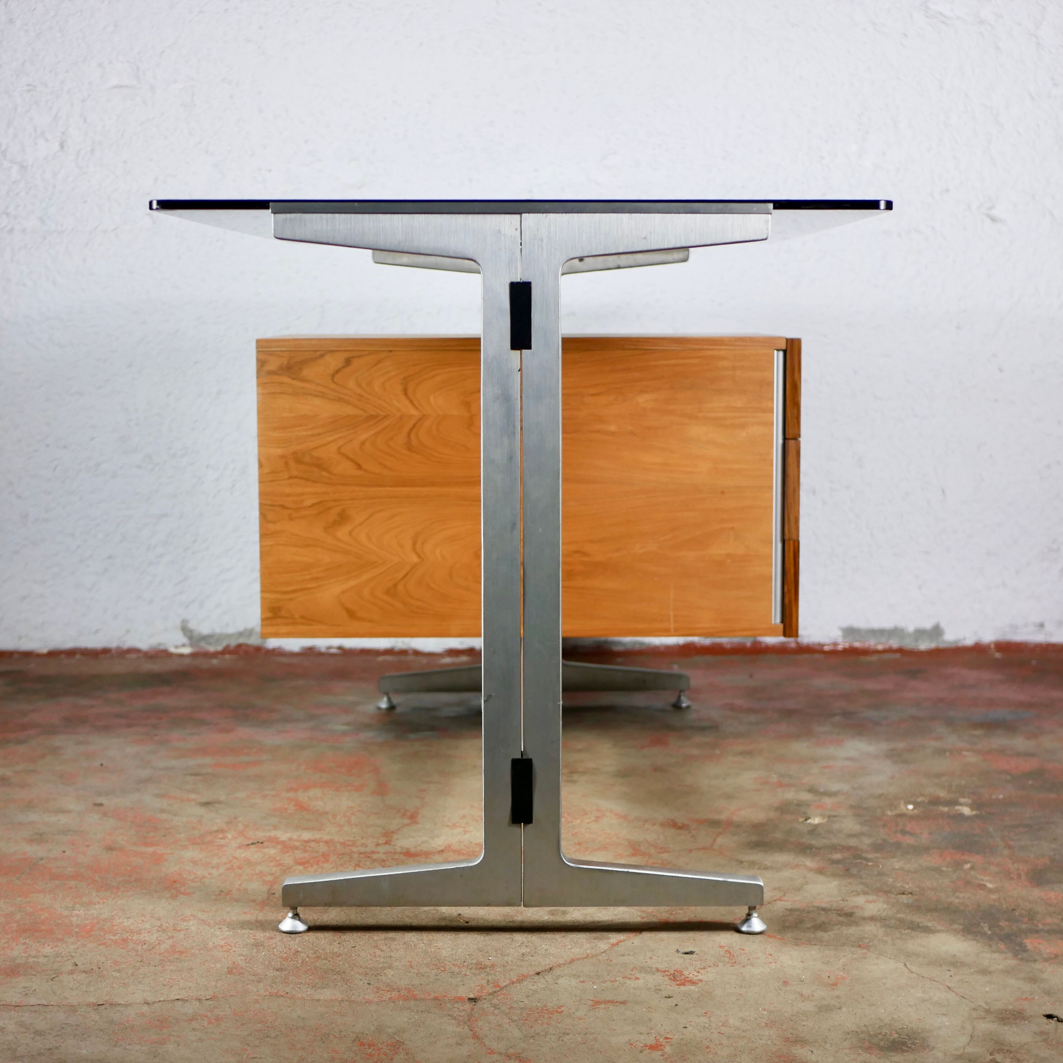 Desk by Etienne Fermigier