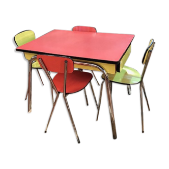 Formica table with 4 chairs