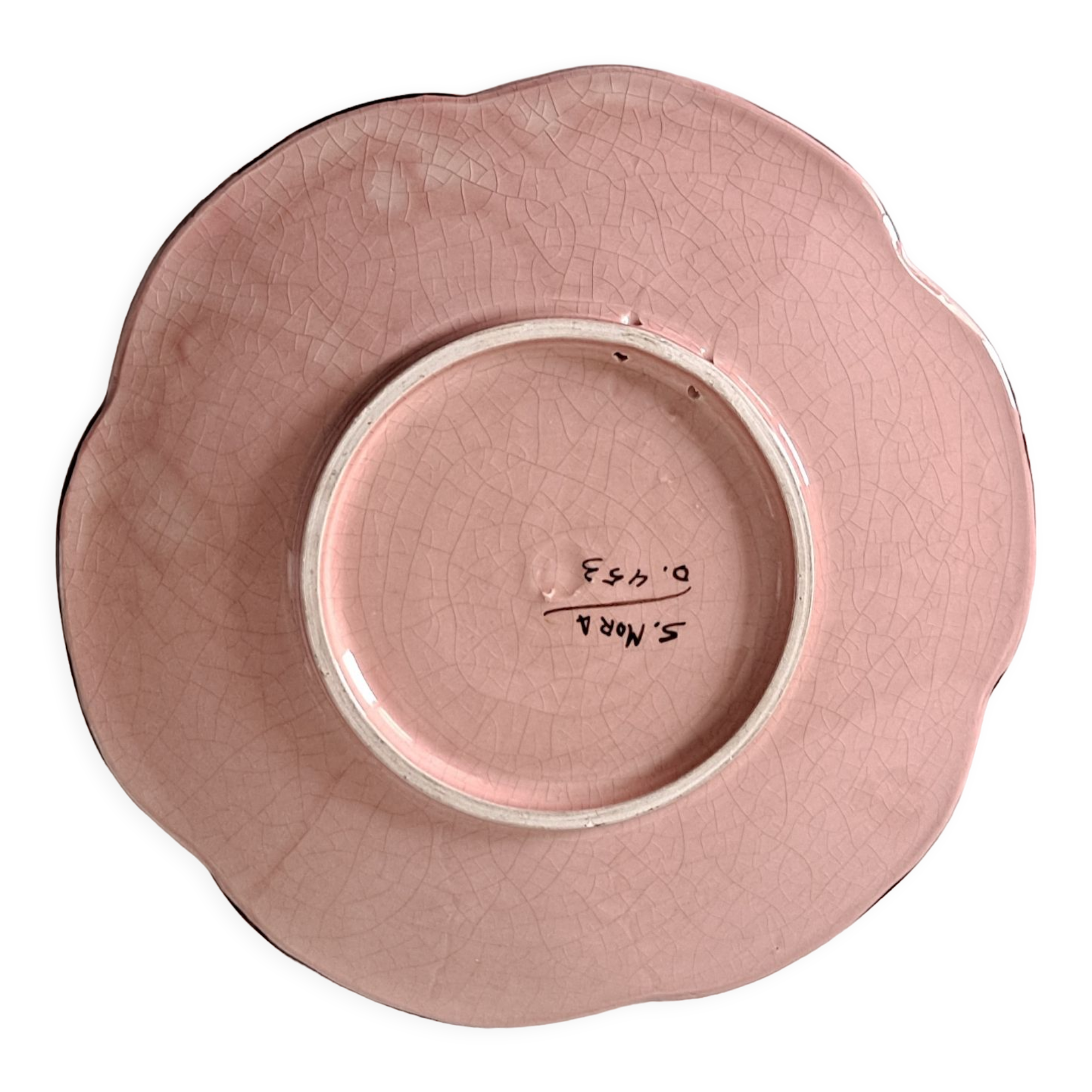 Flat plate cracked flowery