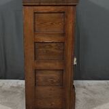 Small Oak Icebox – Early 20th Century