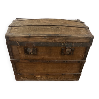 Coffre en bois