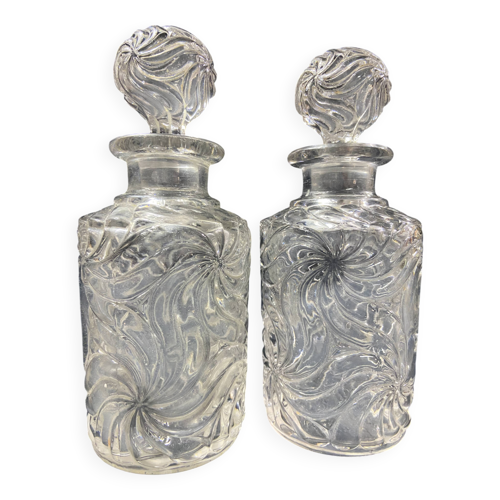 Pair of early 20th century SAINT LOUIS crystal perfume bottles, Fleurs de viole model