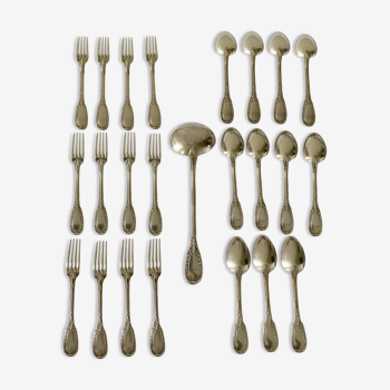 Housewife 24 pieces silver metal