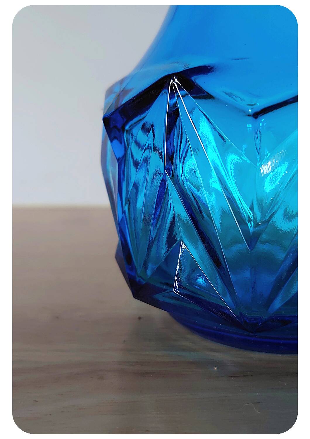 Bouteille belge bleu vif avec bouchon