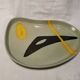Plat en céramique de Peter Orlando, forme libre à décor abstrait, années 1950