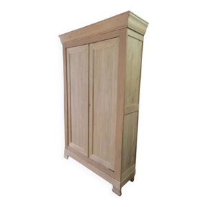 Armoire parisienne