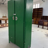Armoire vintage en métal vert