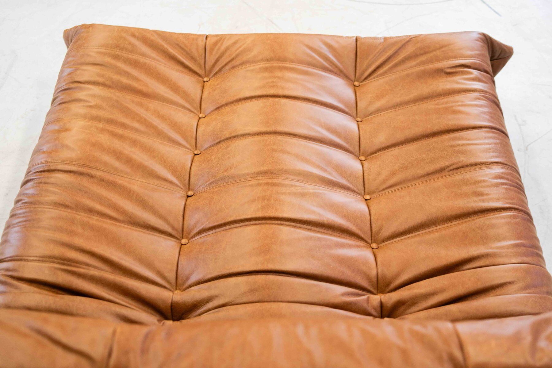 Togo chaise lounge in pine leather by Michel Ducaroy for Ligne Roset, 1974