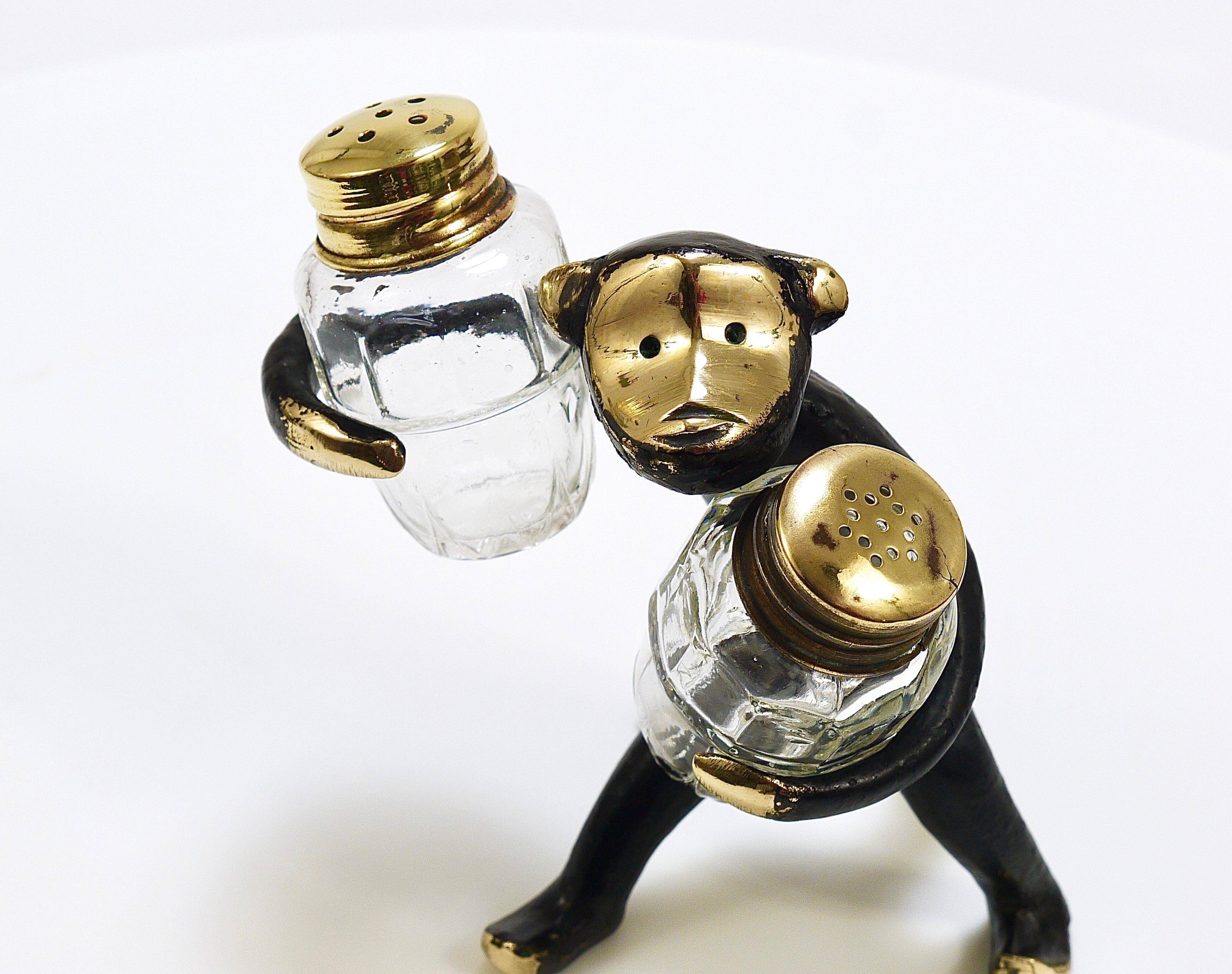 Set of salt and pepper shakers monkey Walter Bosse, Herta Baller, Austria, 1950s