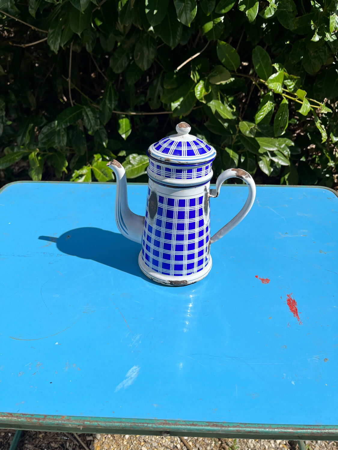 Enamelled coffee maker