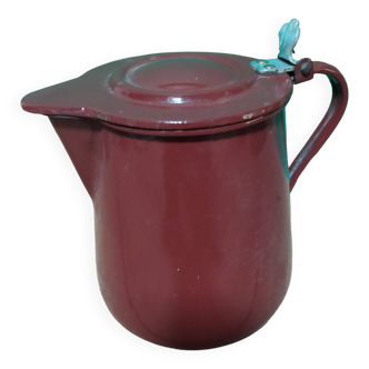 pitcher with lid
